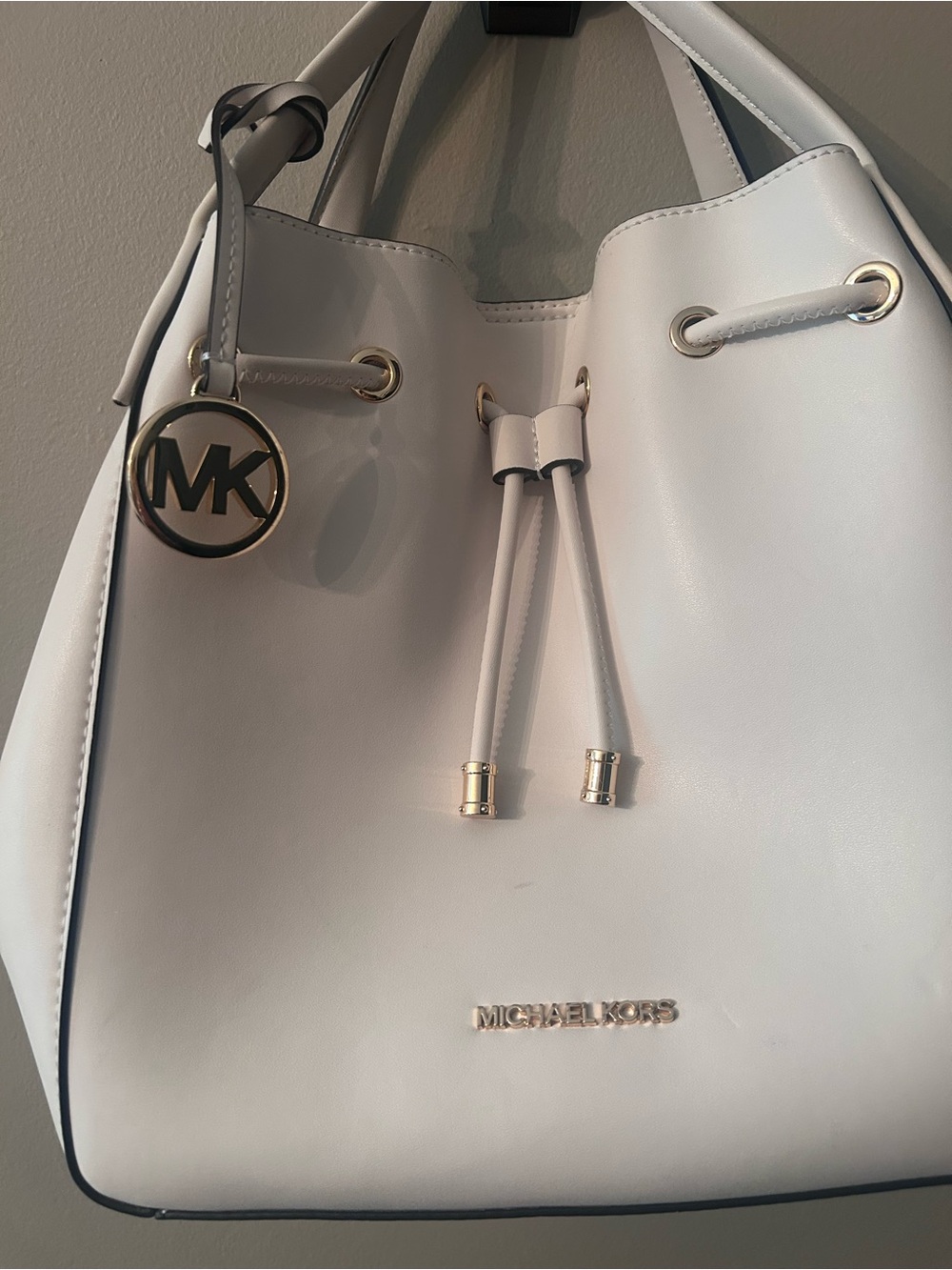 Michael Kors White Leather Drawstring Hobo Bag - Picture 2 of 6